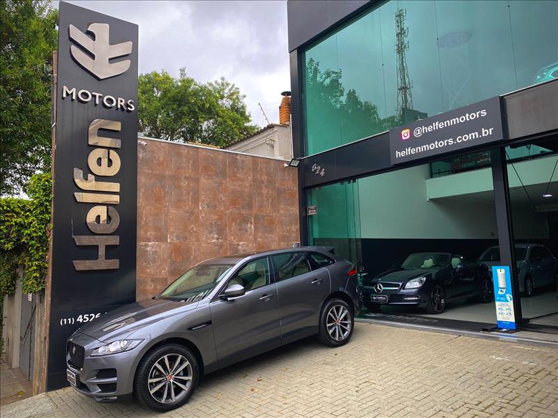 Jaguar F-PACE