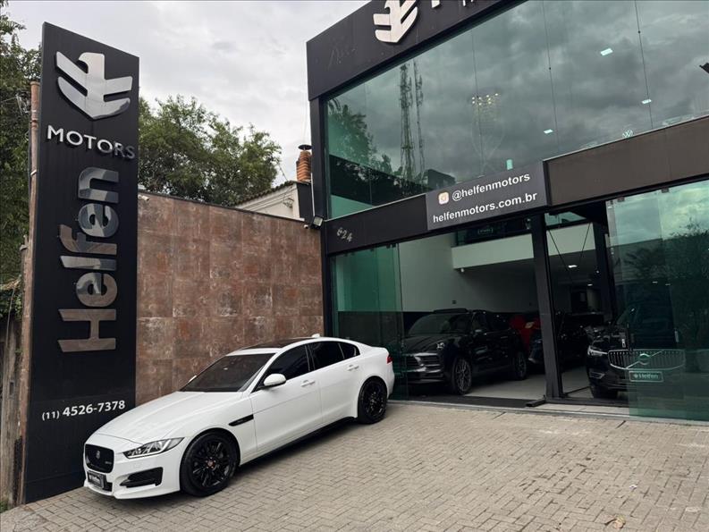 Jaguar XE