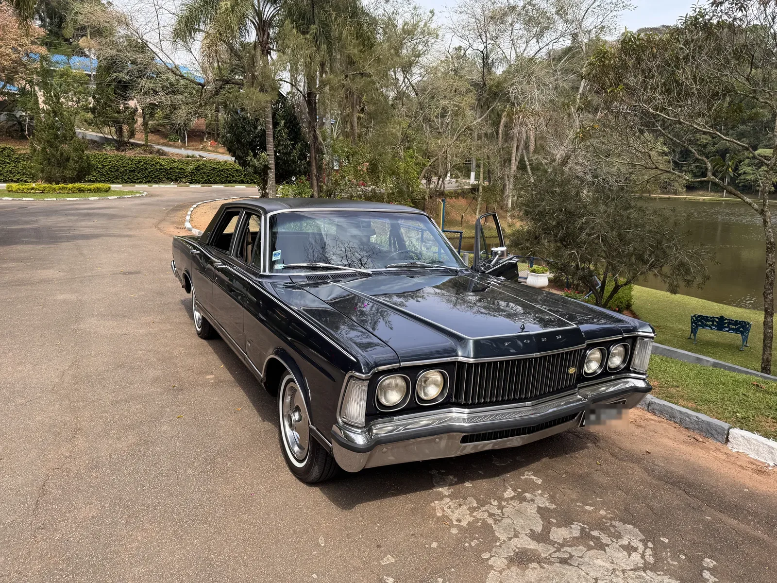 Ford GALAXIE LANDAU V8