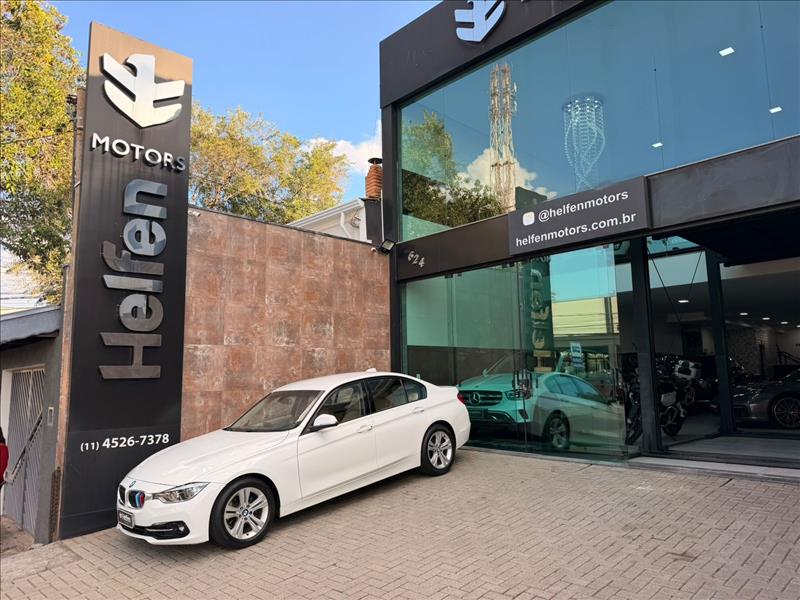 BMW 320I