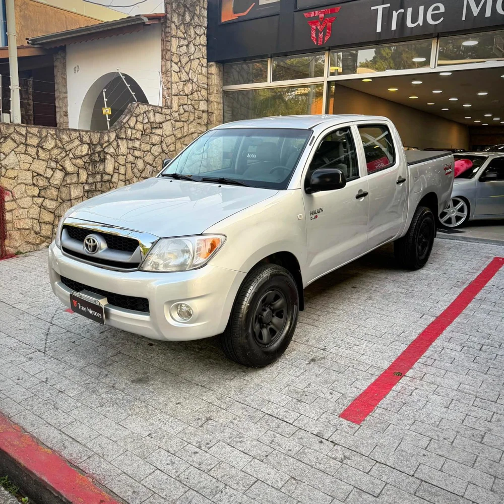 Toyota HILUX 2.5 4X4 MANUAL 